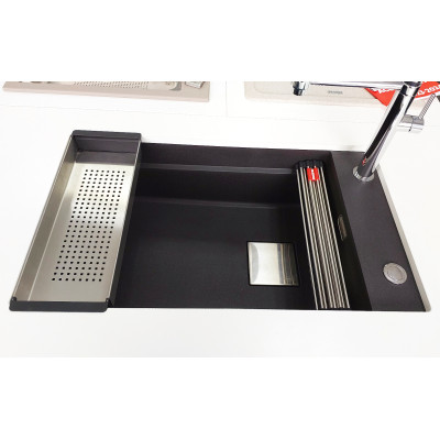 Комплект: • Коландер • Коврик Rollmat • Кухонная мойка FRANKE Kubus 2 KNG 110-62