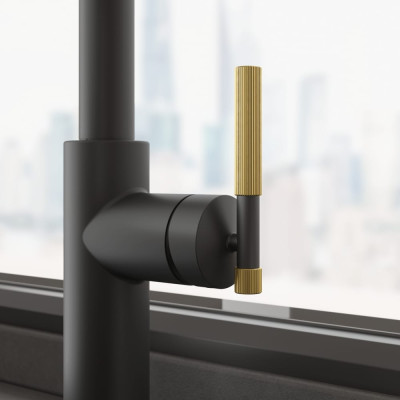 Змішувач FRANKE Maris Stripes J, поворотный витяжний, Bi-Matte Black/Gold (115.0747.673)