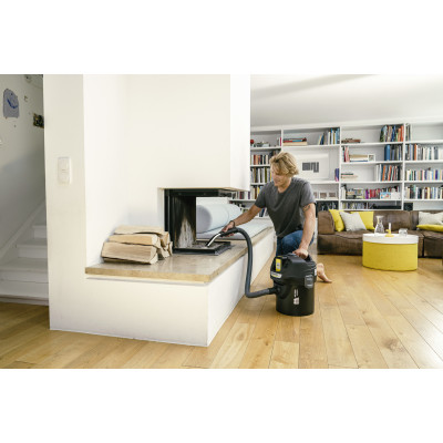 Аккумуляторный пылесос для сбора золы Karcher AD 2 Battery(1.348-300.0)