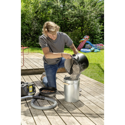 Аккумуляторный пылесос для сбора золы Karcher AD 2 Battery(1.348-300.0)
