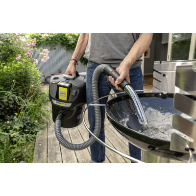 Аккумуляторный пылесос для сбора золы Karcher AD 2 Battery(1.348-300.0)