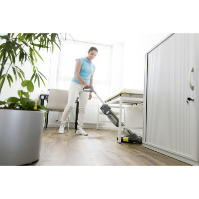 Поломойно-всасывающая машина Karcher BR 30/1 C Bp Pack 18В/3,0 Ач(1.783-050.0)