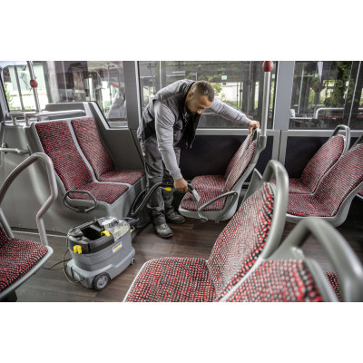 Моющий пылесос Karcher Puzzi 8/1(1.100-240.0)