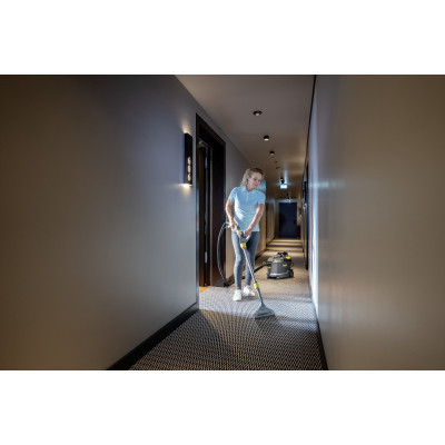 Моющий пылесос Karcher Puzzi 8/1 Adv(1.100-241.0)