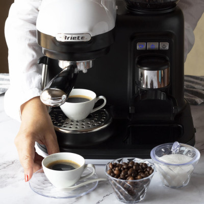 Кофеварка Ariete 1318 BKWH