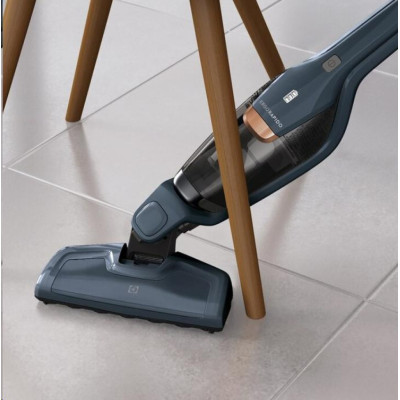 Пылесос аккумуляторный Electrolux EERC75DB