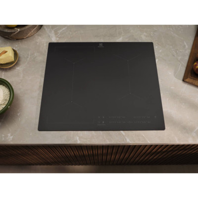 Варильна поверхня індукційна Electrolux EIV63443CT