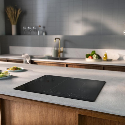 Варочная поверхность индукционная Electrolux EIS67453