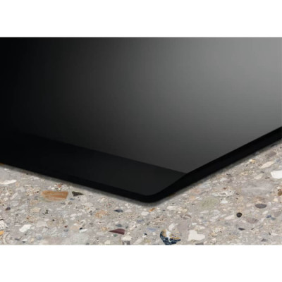 Варочная поверхность индукционная Electrolux EIS67453