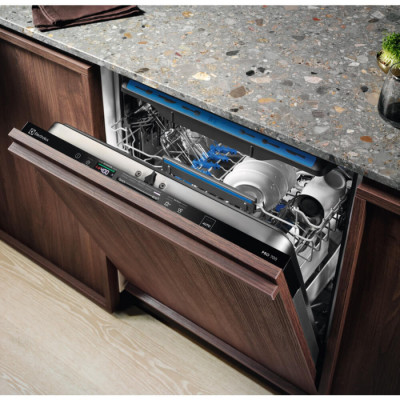 Посудомийна машина вбудована Electrolux EEM48221L