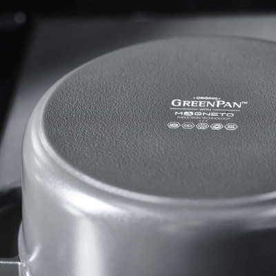 Кастрюля с крышкой GreenPan Featherweights, 22 см, 3,3 л с керамическим покрытием, черный (CC005056-001)