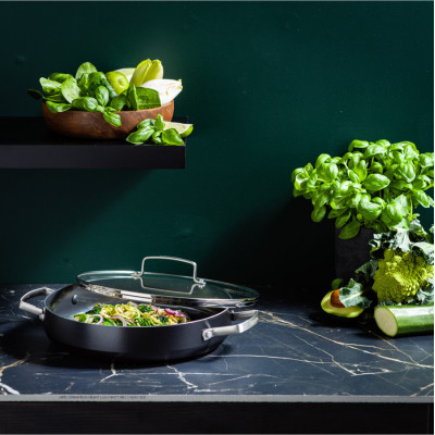 Сотейник з кришкою GreenPan Chef's Collection 28 см, 3,5 л, з керамічним покриттям (CC007736-001)