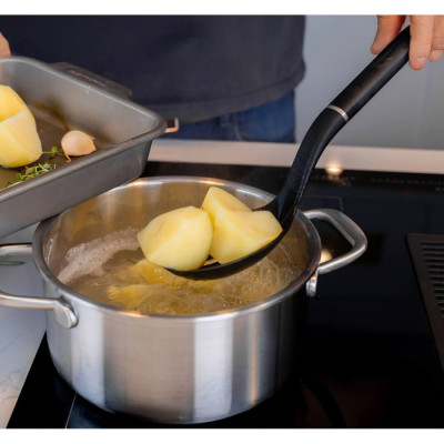 Ложка для сервіровки з прорізами KitchenAid Classic, 34 см, чорний (KHH004OHOBEG)