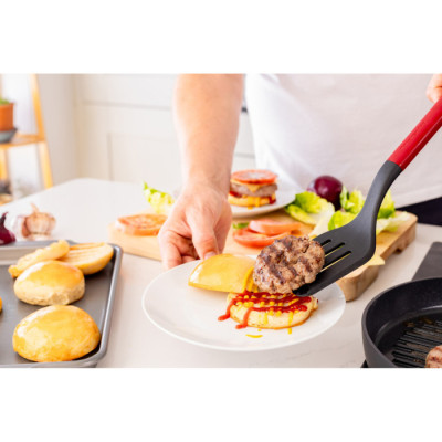 Лопатка з прорізами KitchenAid Classic, 34 см, червоний (KHA002OHEREG)