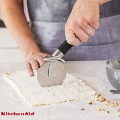Ніж для піци KitchenAid Classic, 24 см, чорний (KHH113OHOBEG)