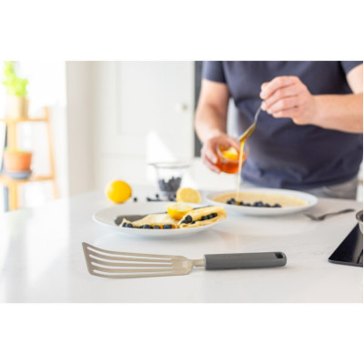 Лопатка з прорізами KitchenAid Classic, 36 см, сірий (KHA024OHCHGG)