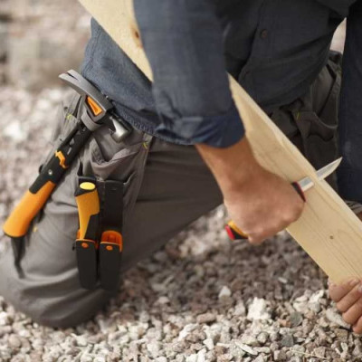 Ніж універсальний з точилом Fiskars (1023620)