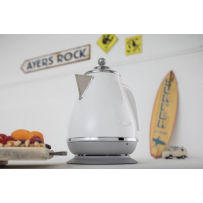 Электрочайник Delonghi KBOC 2001 W