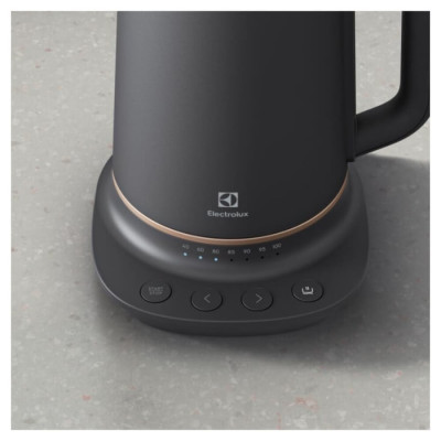 Електрочайник Electrolux E7K1-6BP