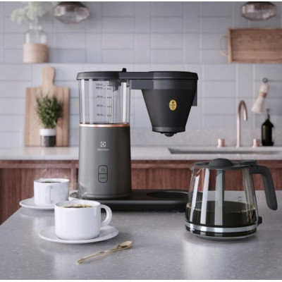 Кавоварка крапельна Electrolux Explore 7 E7CM1-4MTM