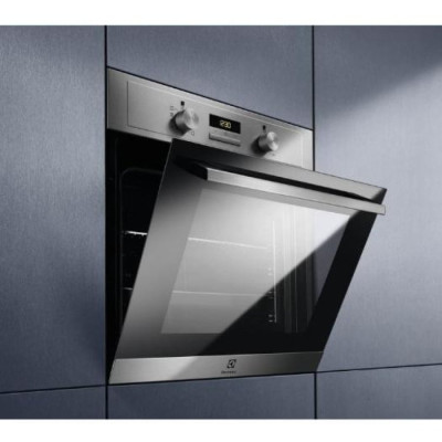 Духовой шкаф электрический Electrolux EOF3H40BX