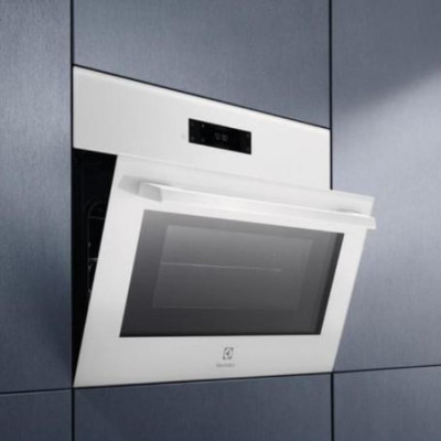 Духова шафа електрична Electrolux EVM8E08V