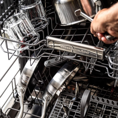 Каструля з кришкою KitchenAid MSS, 24 см, 4,9 л (CC003260-001)