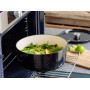 Каструля чавунна з кришкою KitchenAid, 22 см, 3,3 л, чорна (CC006058-001)