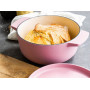 Каструля чавунна з кришкою KitchenAid, 22 см, 3,3 л, колір суха троянда (CC007430-001)