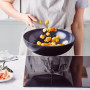 Вок GreenPan Evolution, 28 см, 3,6 л з керамічним покриттям, чорний (CC006388-001)