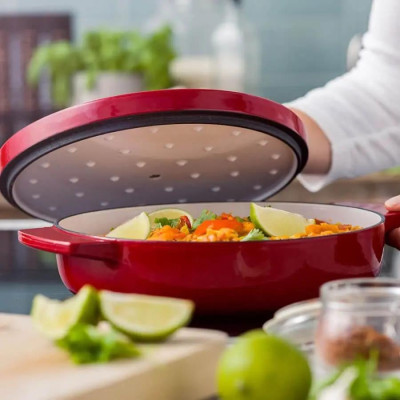 Сотейник чавунний з кришкою KitchenAid, 26 см, 2,77 л, червоний (CC009009-001)