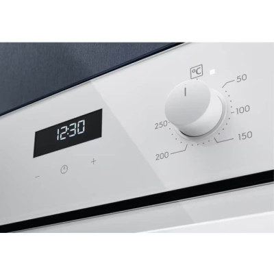 Духовой шкаф электрический Electrolux EOF5F50BV