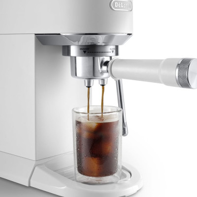 Кофеварка Delonghi EC 890.WI