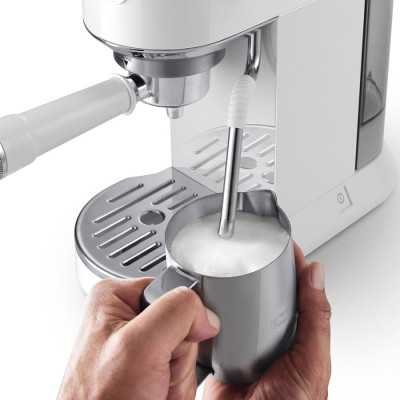 Кофеварка Delonghi EC 890.WI