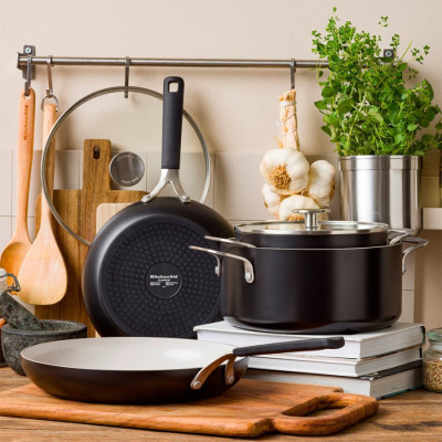 Сковорода KitchenAid АС, 24 см, з керамічним покриттям, матовий чорний (CC010435-001)