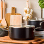 Каструля з кришкою KitchenAid АС, 24 см, 4,91 л, з керам покриттям, матовий чорний (CC010162-001)